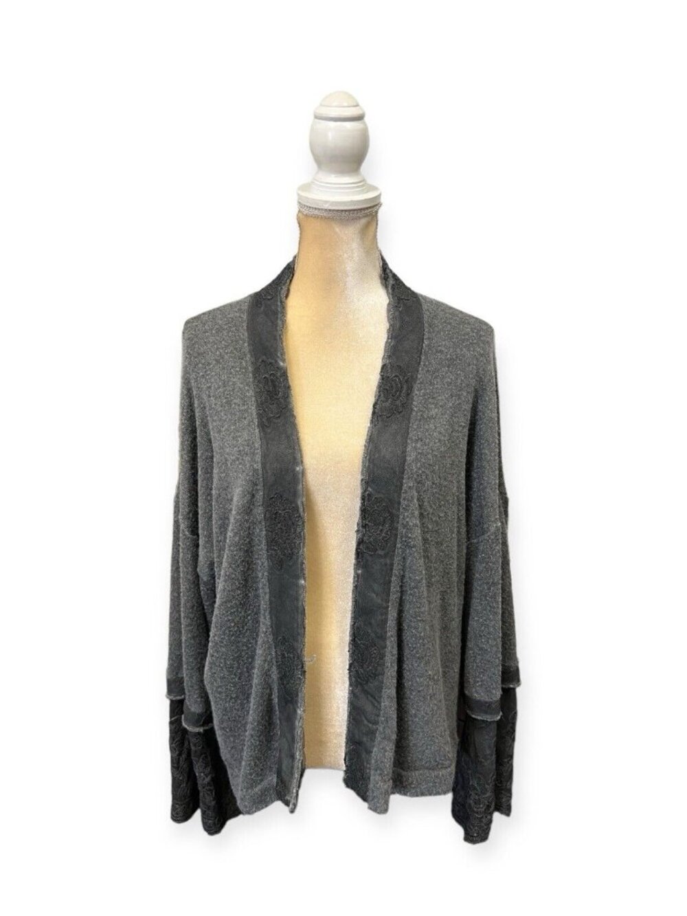 SAGA Italy Gray Cardigan Sweater Size 2 Open Front
